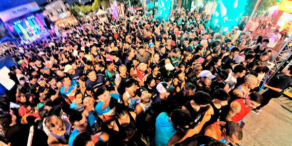 La Nocturna de La Falda desafió al clima y convocó a más de 700 corredores.