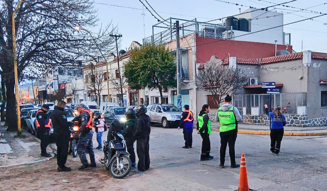 Operativo policial en Punilla Norte: detenidos y secuestro de vehículos