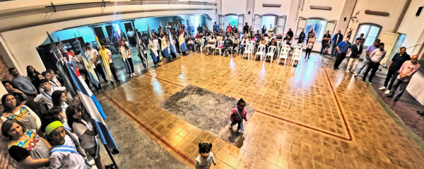 Malvinas: sentido homenaje de Villa Giardino a sus veteranos