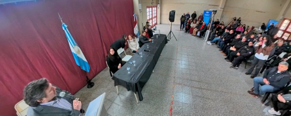 Huerta Grande: la vicegobernadora Prunotto entregó créditos del Banco de la Gente y fondos para jubilados