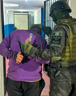 Cruz del Eje: cuatro búnkeres de droga cerrados y tres detenidos en Barrio Mitre