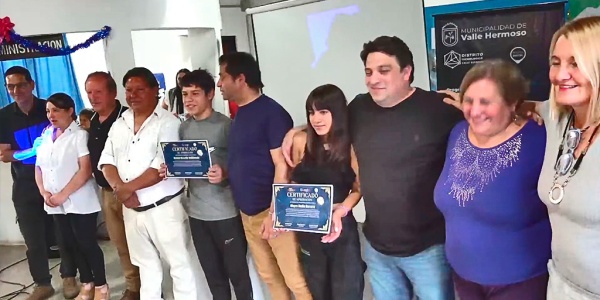 Valle Hermoso: programa GENTIC entrega de certificados