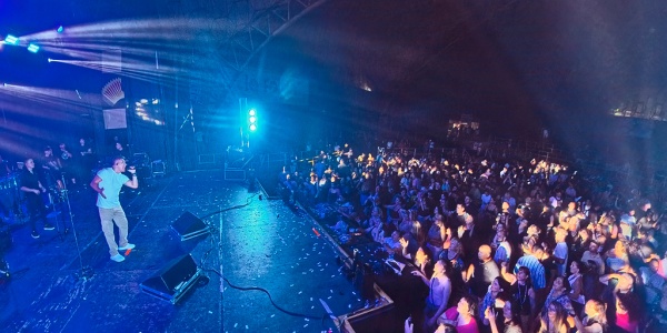 Bailazo con la Pepa Brizuela en el gigante de La Falda