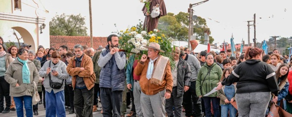 Valle Hermoso celebró a su santo patrono con un multitudinario acompañamiento