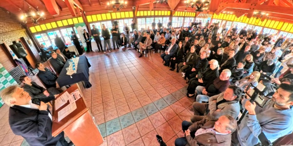 Llaryora llegó a Valle Hermoso con anuncios para agua, gas, viviendas y obras