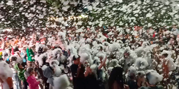 Villa Giardino: el verano cerró con una gran Fiesta de la Espuma