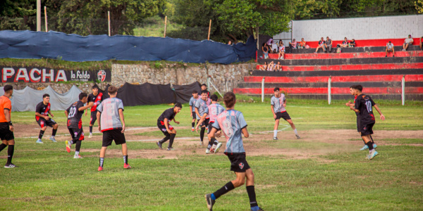 Copa La Falda: River dominó la jornada ante Atlético en 