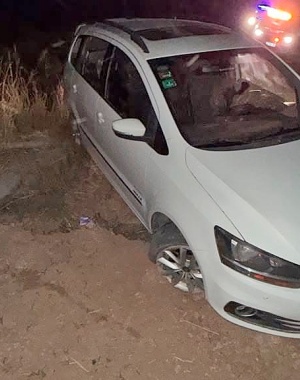Despiste en Ruta 38: un auto terminó en la banquina a la altura de Charbonier