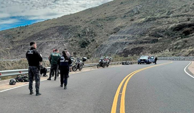 Valle Hermoso: turista santafesino falleció tras chocar su moto en el Camino del Cuadrado 