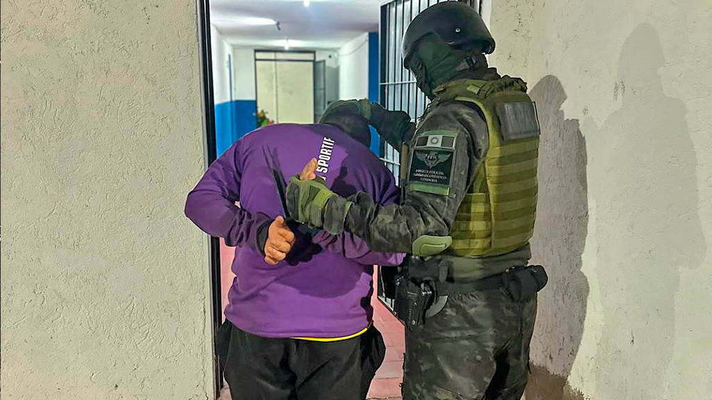 Cruz del Eje: cuatro búnkeres de droga cerrados y tres detenidos en Barrio Mitre