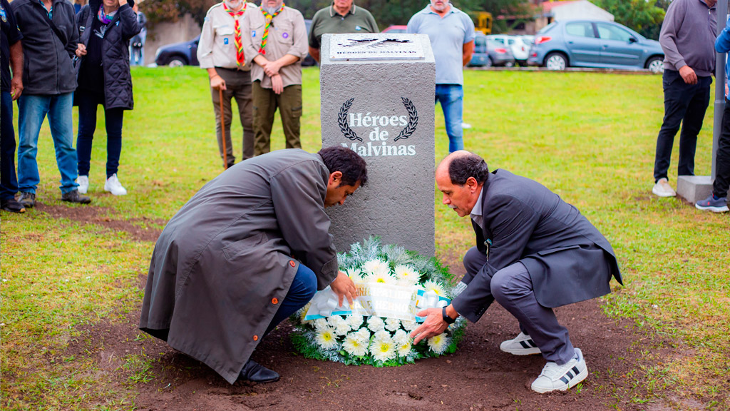 Valle Hermoso inauguró un espacio de memoria en homenaje a los héroes de Malvinas