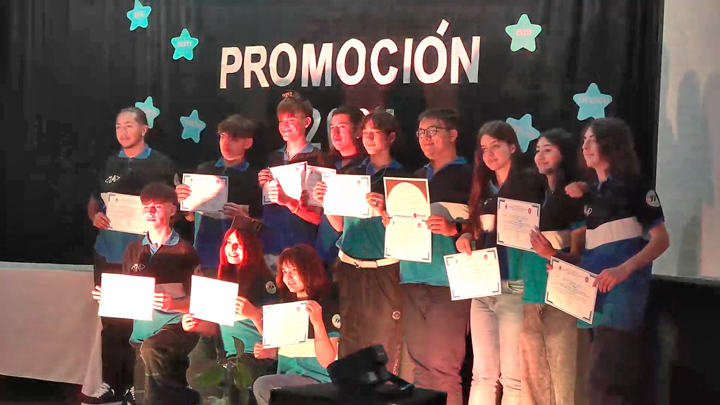 Primera promoción de la escuela experimental PROA