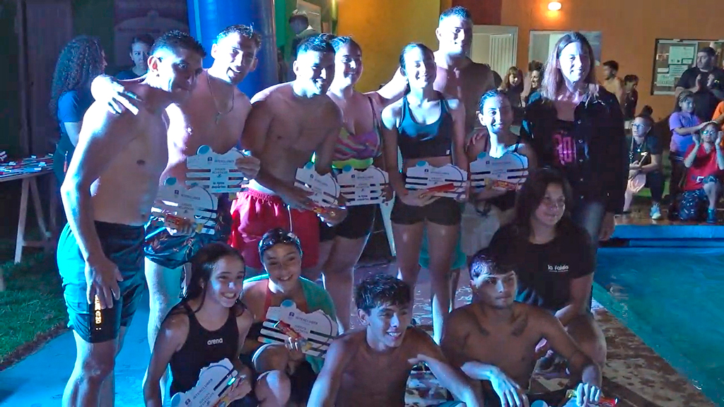 Copa Interclubes 2025: CALF ganó los tres puntos de la carrera de postas acuática 