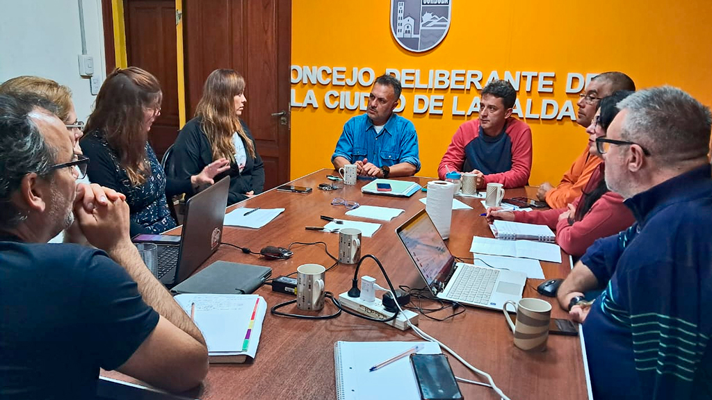 Autoridades faldenses exponen la situación del hospital municipal