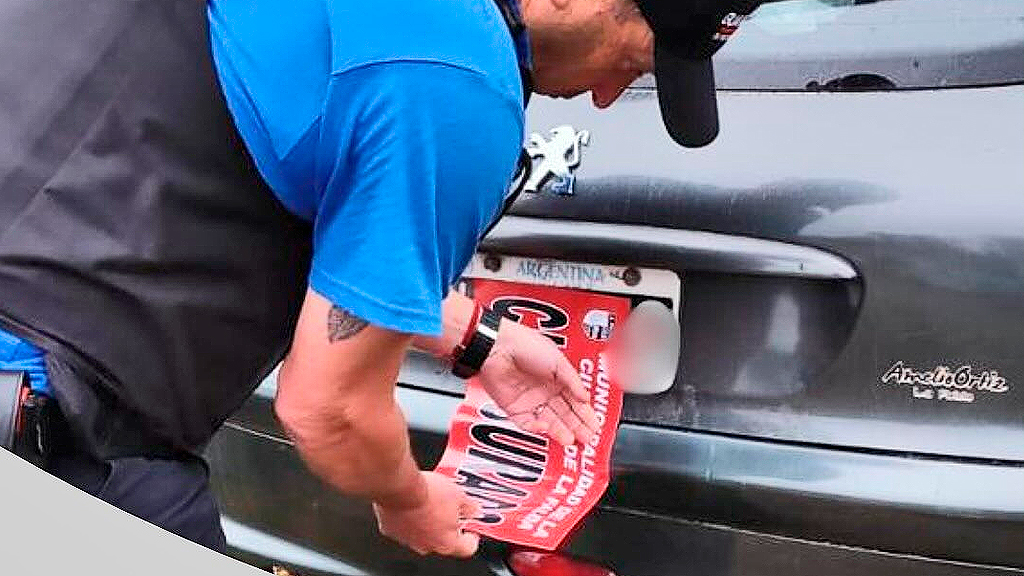 Conductor alcoholizado se resistió al control y secuestraron el vehículo