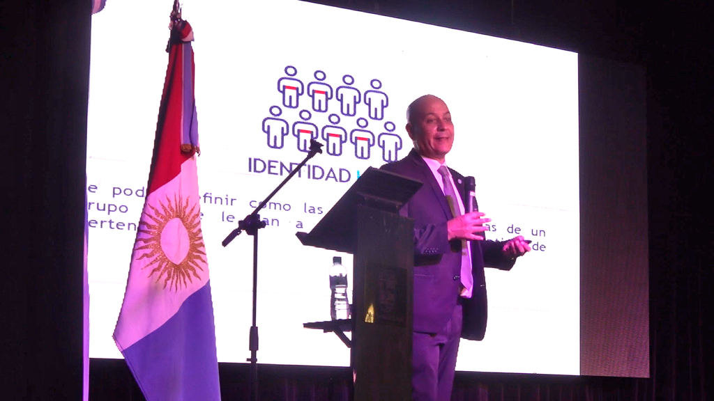 Taller del Dr. Baquero Lazcano a instituciones educativas faldenses