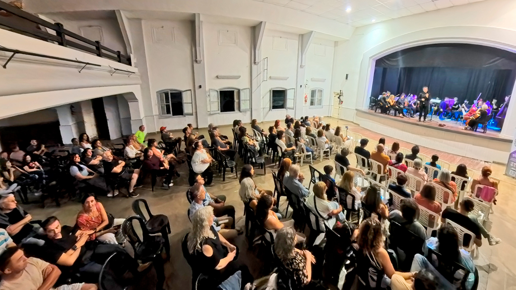 La Orquesta Sinfónica de Punilla engalanó la Fiesta del Cosmos en Villa Giardino
