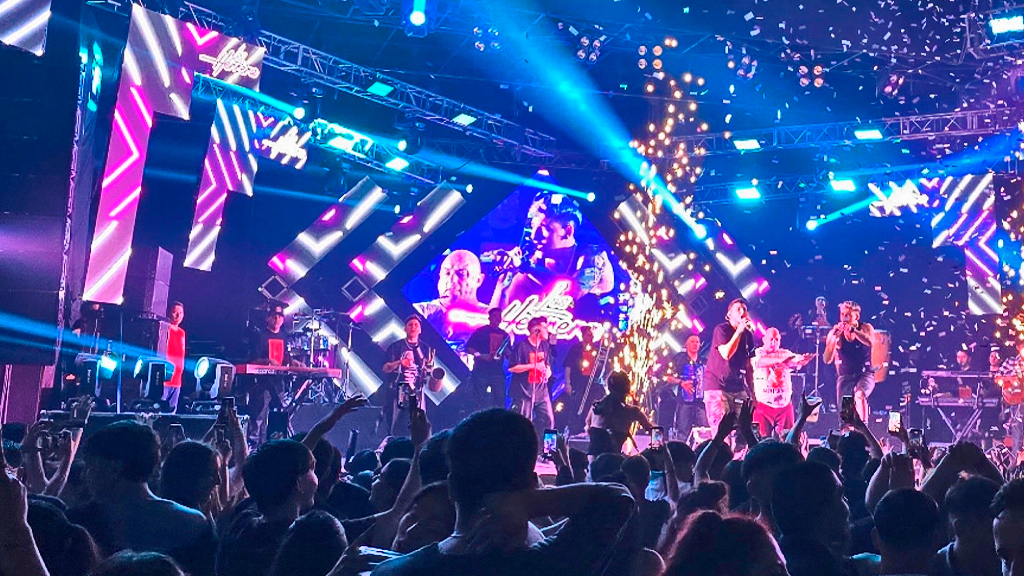 Los Herrera hicieron vibrar a La Falda en una noche a puro cuarteto