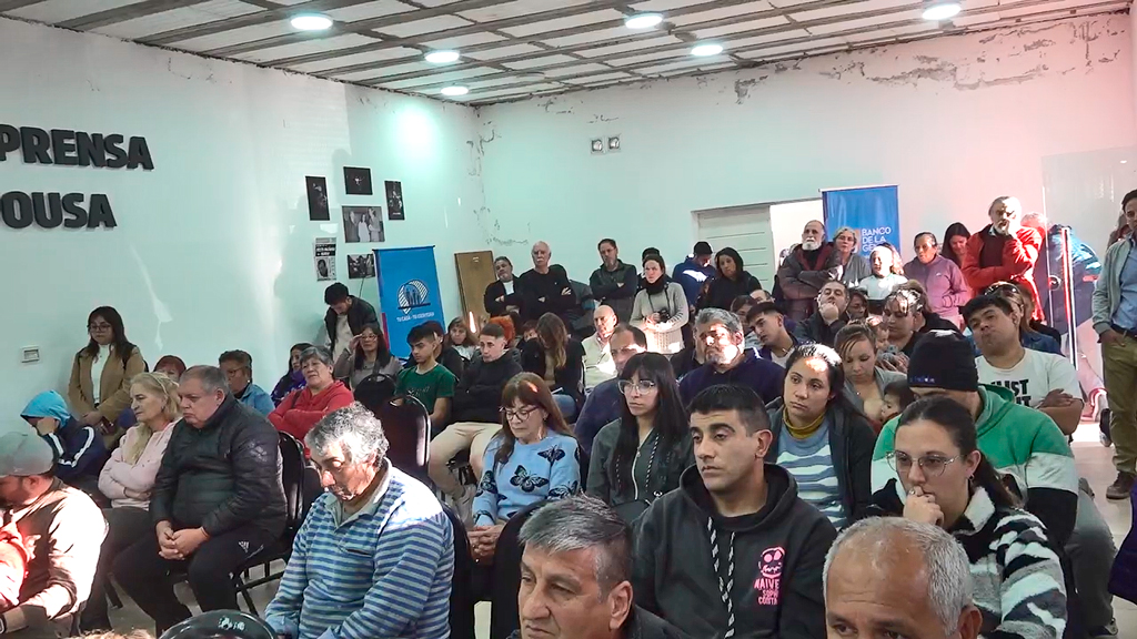 La Falda: entrega a beneficiario del Ministerio de Desarrollo Social