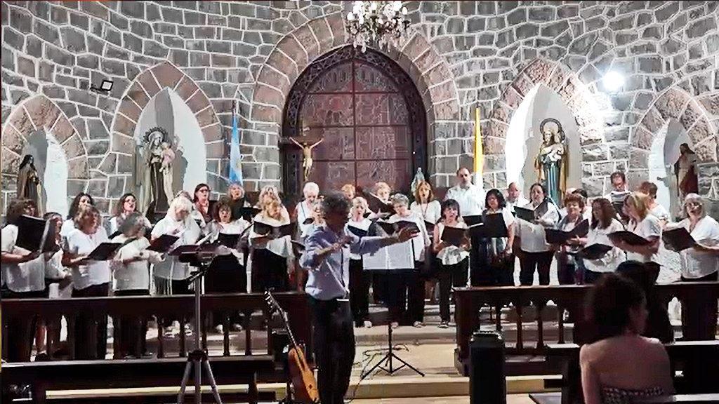 Navidad coral en la capilla del Sagrado Corazón de La Falda