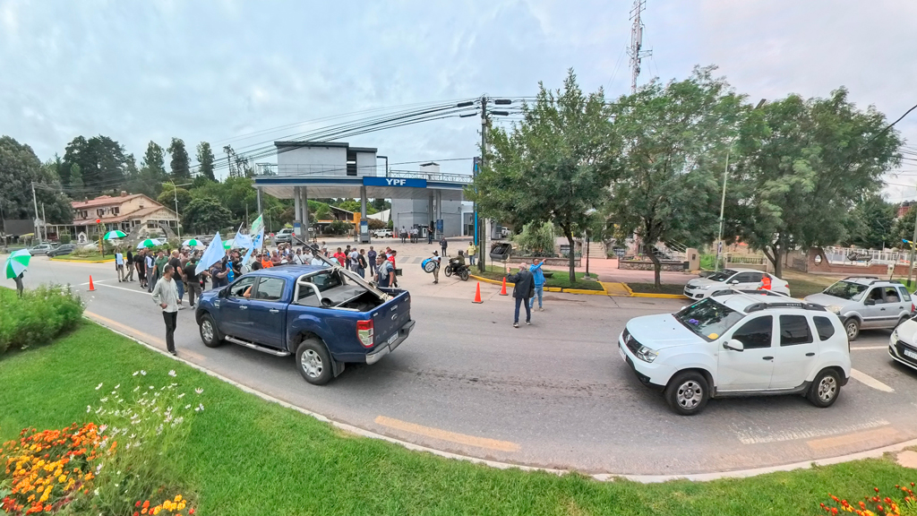 Duros agravios y protestas sindicales municipales en Villa Giardino