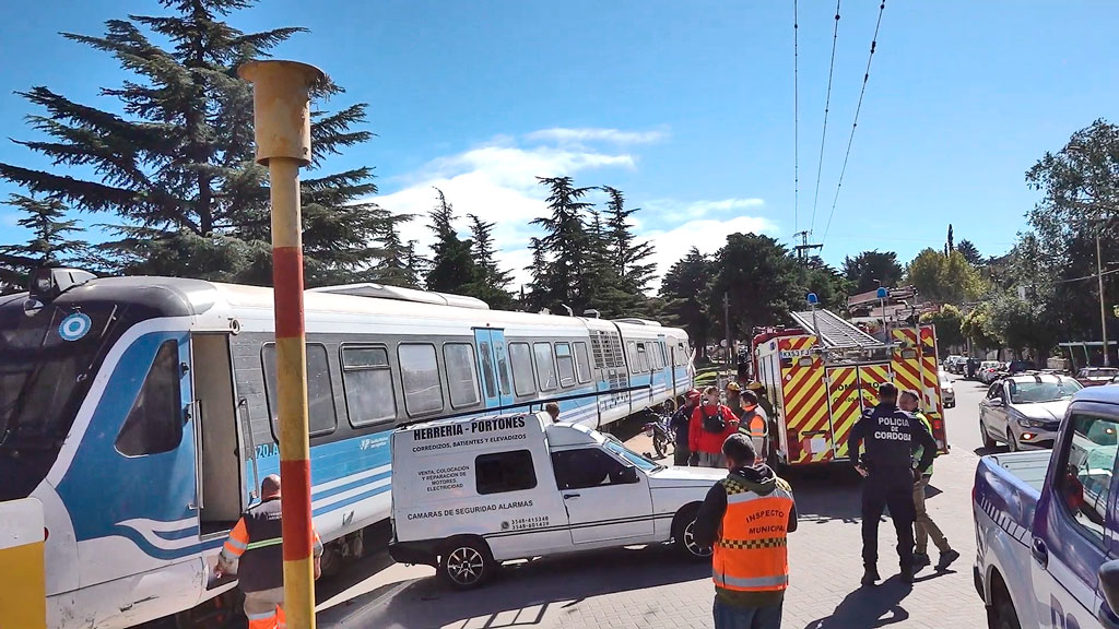 Huerta Grande: choque entre utilitario y Tren de las Sierras