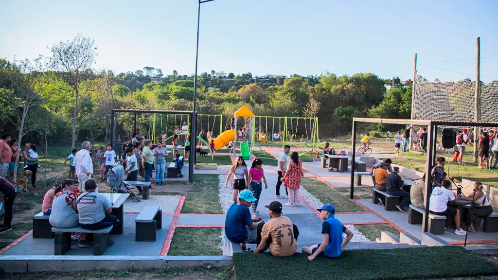 Se inauguró la plaza en B° El Romerillo en Huerta Grande