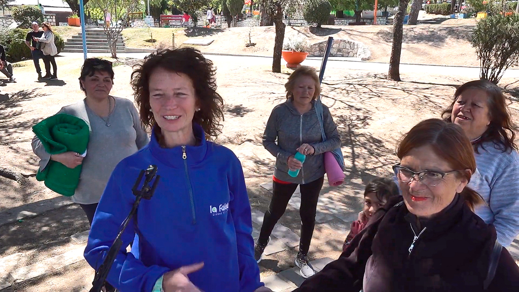Yoga en la plaza: encuentro en la San Martín por Fiesta del Alfajor 