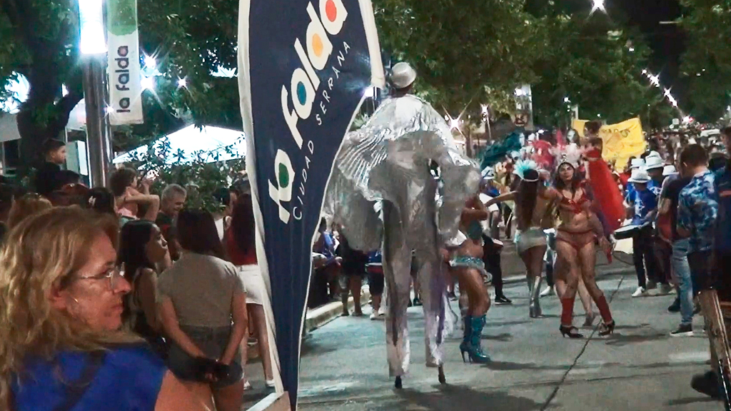 Desfile tradicional de 11º edición del Festival La Falda Encantada