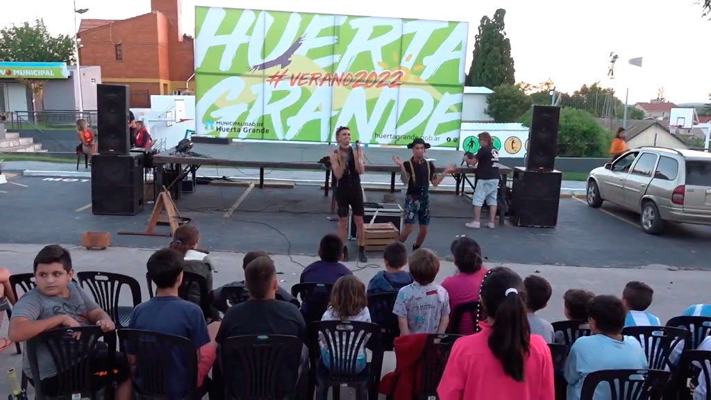 Estúpida Compañía inundó de sonrisas la tarde de Huerta Grande