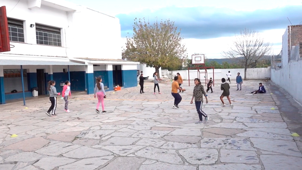 Huerta Grande: protocolos y presencialidad en escuela Bernardino Rivadavia