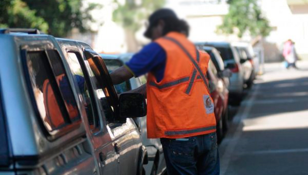 Se legalizó el servicio de "los naranjitas" en La Falda