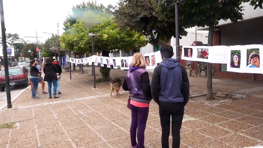 Invitación a la muestra fotográfica de homenaje a mujeres