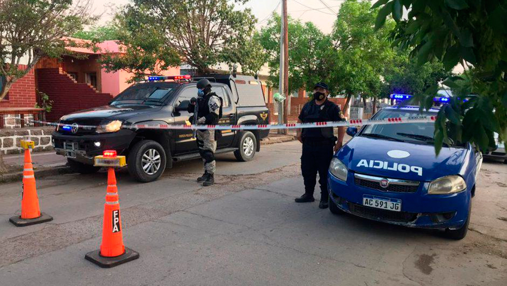 Capilla del Monte: fueron sorprendidos mientras vendían drogas, una pareja detenida