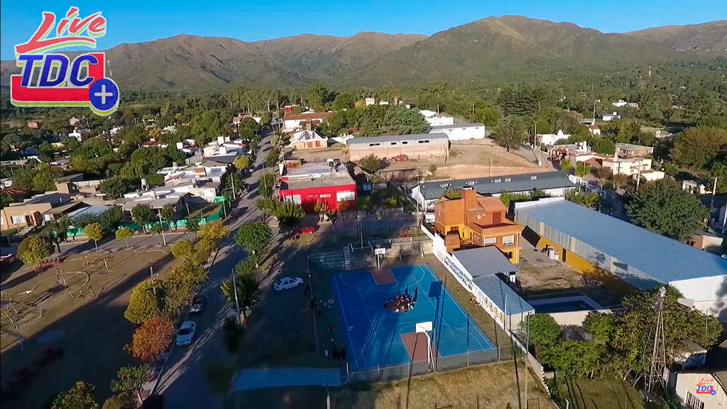 Niños del jardín visualizan el monte nativo con filmación de dron