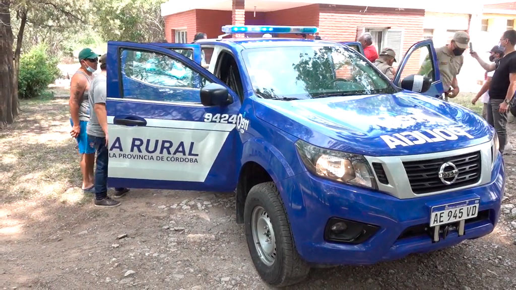 Ministro Busso concretó entrega de nueva unidad para Patrulla Rural