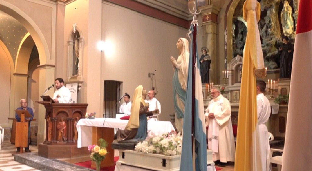Villa Giardino, procesión y misa en honor a Nuestra Señora de Lourdes