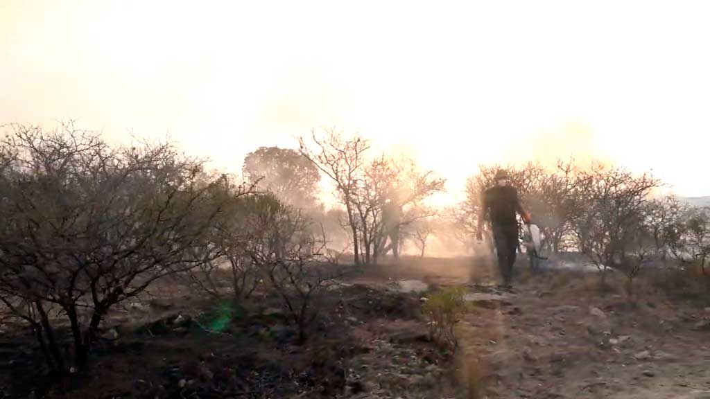 Los incendios cobran como víctima un joven de 35 años que fue derivado en muy grave estado