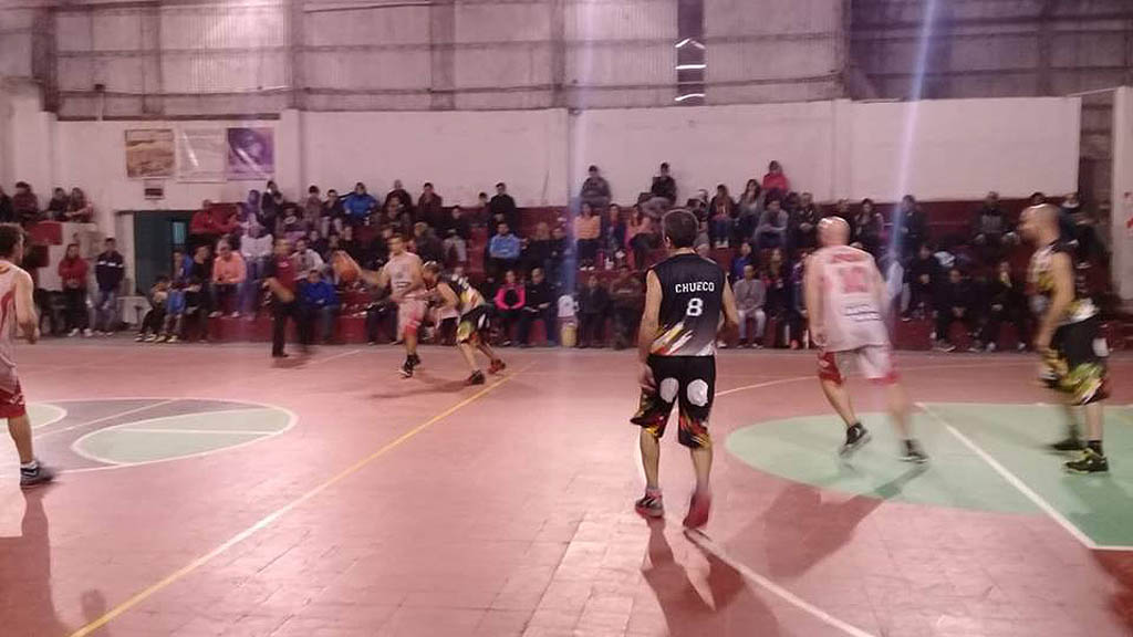 Sábado 18 basquet en Huerta Grande - Amigos de Punilla +35