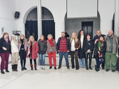 Con homenaje a Pascual Varia, el Foro de Artistas Visuales inauguró "Arte y Parte" 