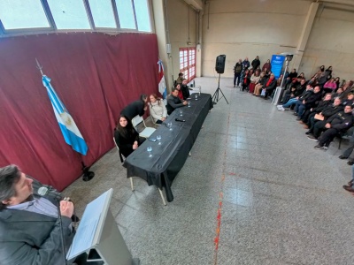 Huerta Grande: la vicegobernadora Prunotto entregó créditos del Banco de la Gente y fondos para jubilados